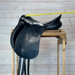 Used Kieffer Orphee TB Dressage Saddle 17/MN -Horse Gear Shop 317 Seat Measurement 89276.1683592234