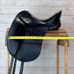 Used Schleese HK Dressage Saddle 17.5/MW -Horse Gear Shop 327 Flap Width 42691.1684874689
