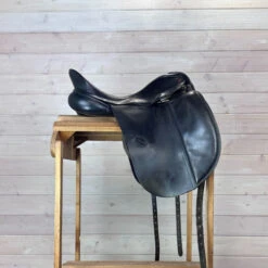 Used Albion SLK Dressage Saddle 17.5/MW -Horse Gear Shop 329 R Side 35475.1686181179