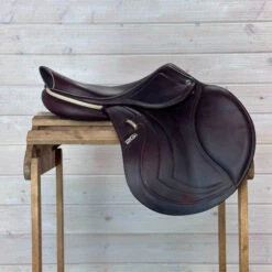 Used CWD 2GS Close Contact Saddle 18/M