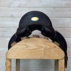 Used Equipe Viktoria Monoflap Dressage Saddle 17.5/W -Horse Gear Shop 334 Cantle 59021.1687461320