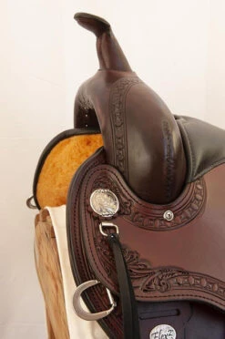 Circle Y Sheridan Flex2 Trail Saddle 1572 -Horse Gear Shop sheridan swell tooling concho 1572 circle y 94428.1572395445