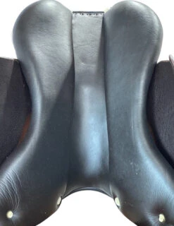 Signature By Antarès Jumping Saddle Calf Lined -Horse Gear Shop signature jump calf tobacco channel SIGOBSC V antares 70019.1684789980